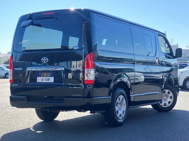 ハイエースバン　２ＷＤ（トヨタ）の車両写真