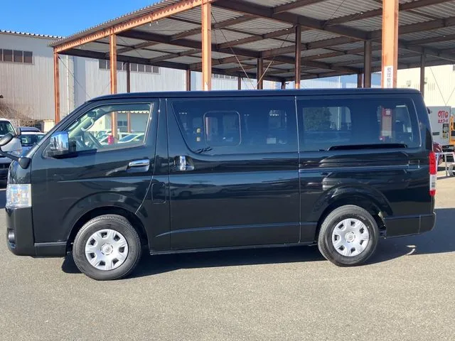 ハイエースバン　２ＷＤ（トヨタ）の車両写真