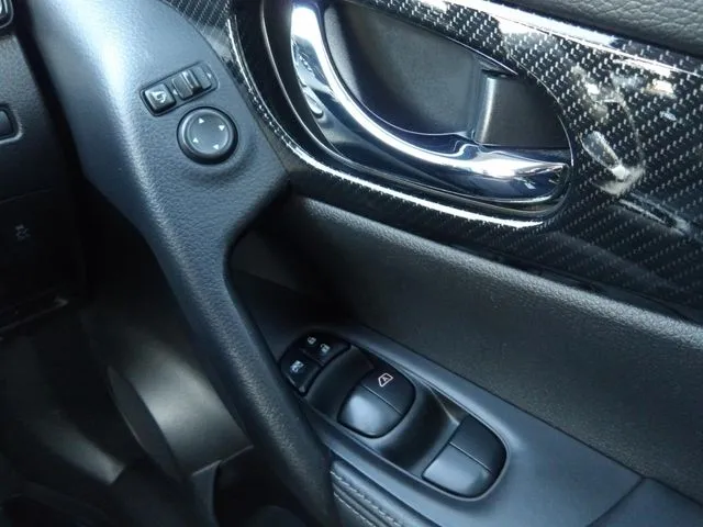 ニッサン エクストレイル ハイブリッド 4WD