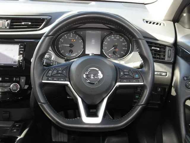 ニッサン エクストレイル ハイブリッド 4WD