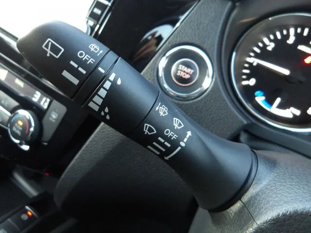 ニッサン エクストレイル ハイブリッド 4WD