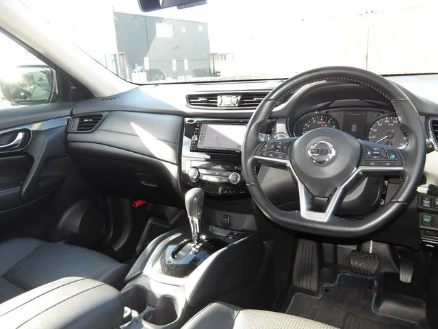 ニッサン エクストレイル ハイブリッド 4WD