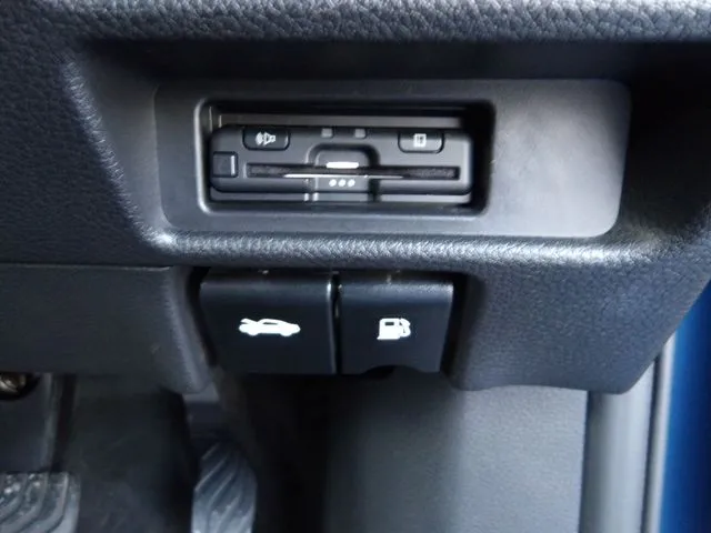 ニッサン エクストレイル ハイブリッド 4WD