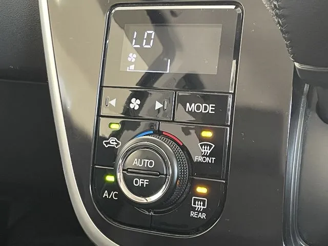 ムーヴ　カスタム（ダイハツ）の車両写真