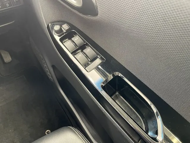 ムーヴ　カスタム（ダイハツ）の車両写真