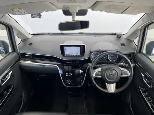 ムーヴ　カスタム（ダイハツ）の車両写真