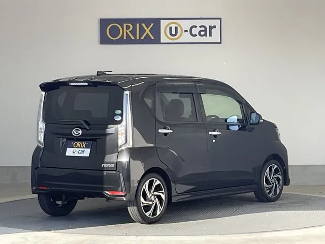 ムーヴ　カスタム（ダイハツ）の車両写真