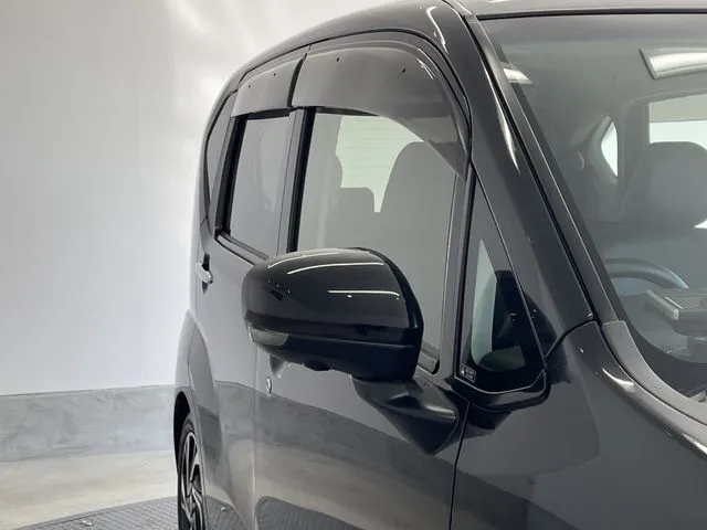 ムーヴ　カスタム（ダイハツ）の車両写真