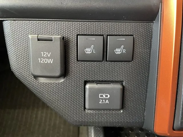 タフト（ダイハツ）の車両写真