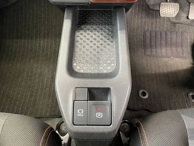 タフト（ダイハツ）の車両写真