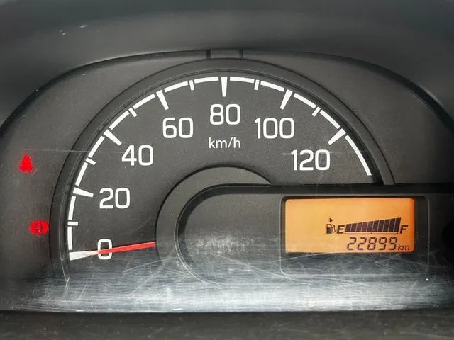 ニッサン　ＮＴ１００クリッパー　４ＷＤ