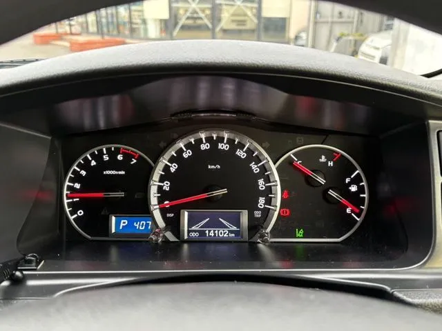 トヨタ ハイエースバン 1.25t 2WD