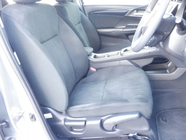 ホンダ　シャトル　ハイブリッド