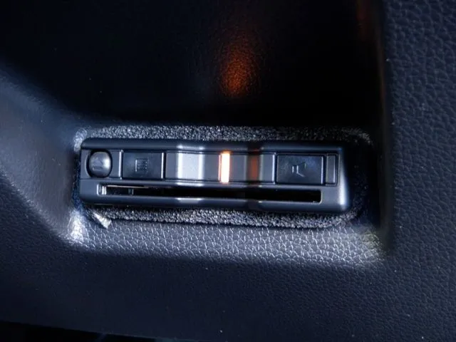 ホンダ　シャトル　ハイブリッド