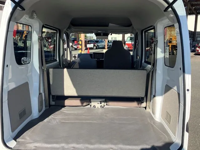 エブリイバン　４ＷＤ（スズキ）の車両写真