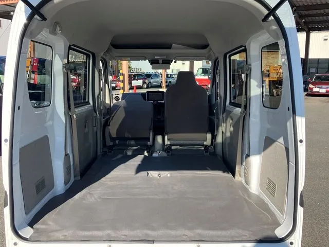 エブリイバン　４ＷＤ（スズキ）の車両写真
