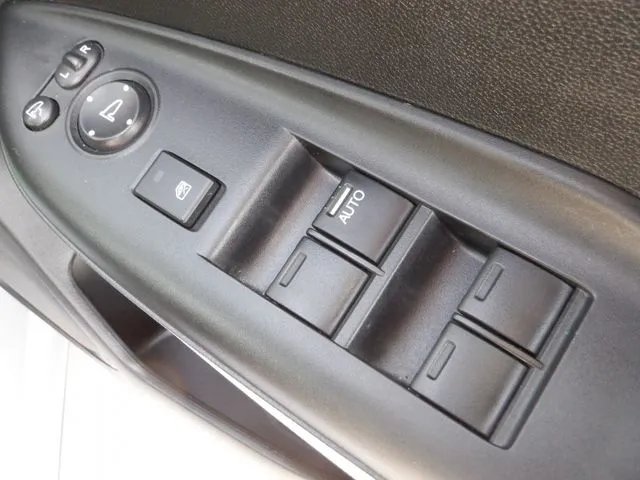 シャトル ハイブリッド(ホンダ)の車両写真