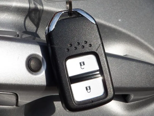 シャトル ハイブリッド(ホンダ)の車両写真