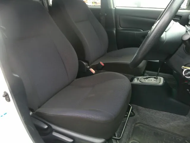 トヨタ プロボックスバン 4WD