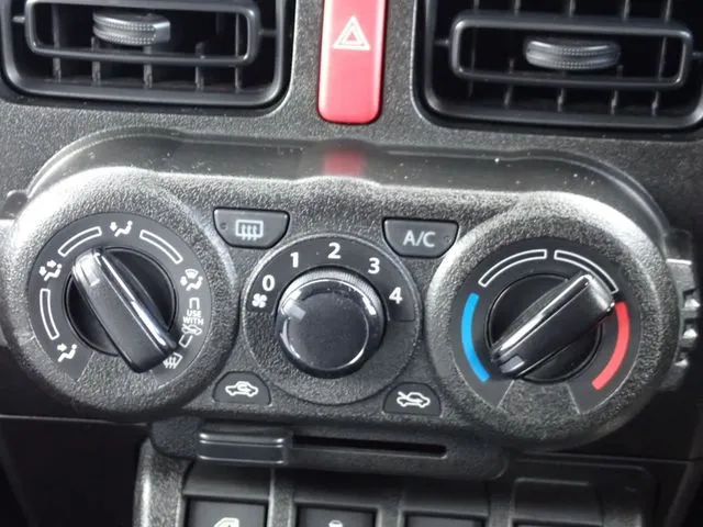 ジムニー　４ＷＤ（スズキ）の車両写真