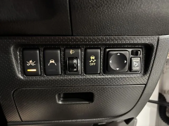 NV150 AD 4WD(ニッサン)の車両写真