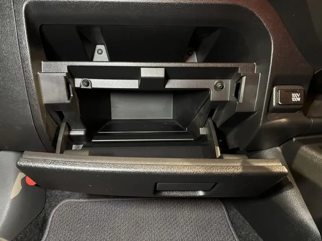 NV150 AD 4WD(ニッサン)の車両写真