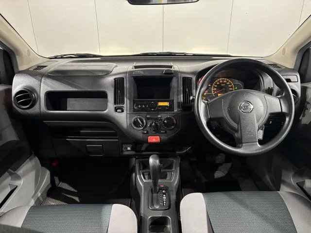 NV150 AD 4WD(ニッサン)の車両写真