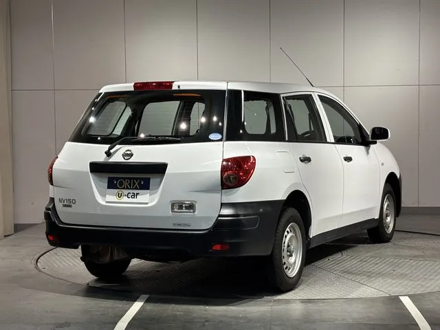 NV150 AD 4WD(ニッサン)の車両写真