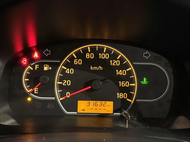 NV150 AD 4WD(ニッサン)の車両写真