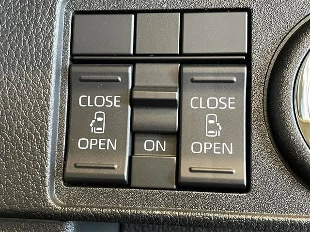 ムーヴ　キャンバス（ダイハツ）の車両写真