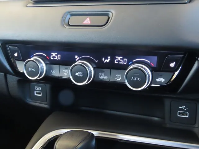 ヴェゼル　ｅ：ＨＥＶ（ホンダ）の車両写真