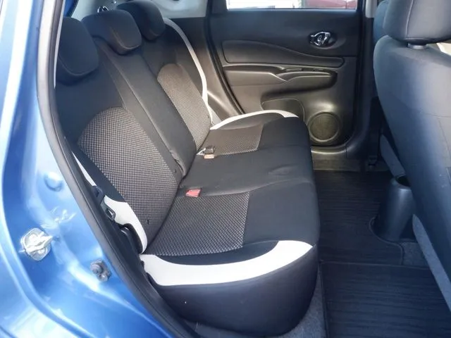 ノート（ニッサン）の車両写真