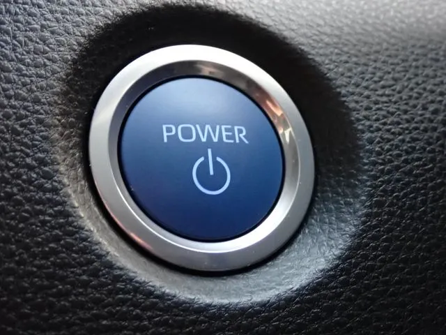 カローラ　ツーリング　ハイブリッド（トヨタ）の車両写真