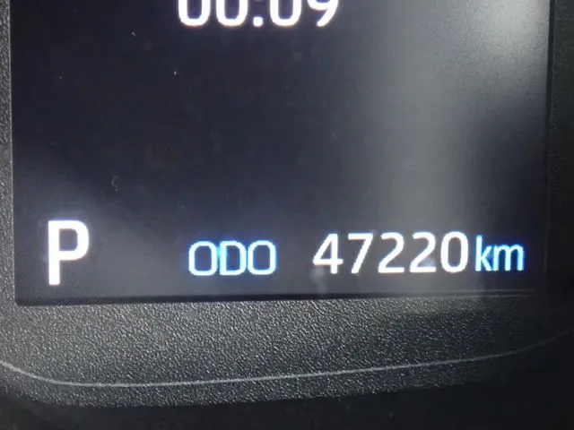 カローラ　ツーリング　ハイブリッド（トヨタ）の車両写真