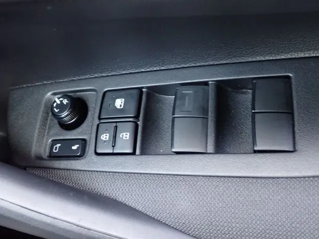 カローラ　ツーリング　ハイブリッド（トヨタ）の車両写真