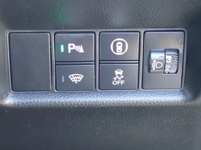 フィット　４ＷＤ（ホンダ）の車両写真