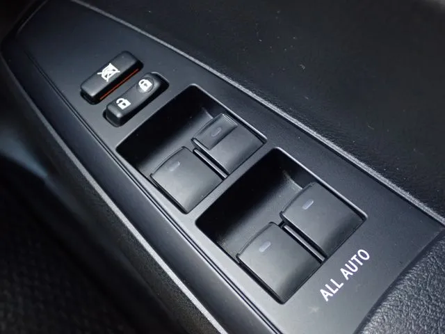 カローラアクシオ（トヨタ）の車両写真