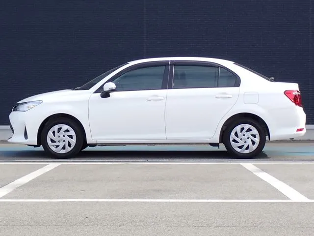 カローラアクシオ（トヨタ）の車両写真