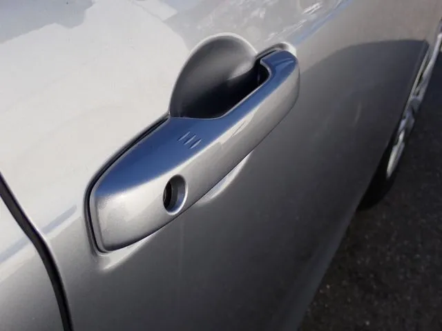 フィット　ｅ：ＨＥＶ（ホンダ）の車両写真