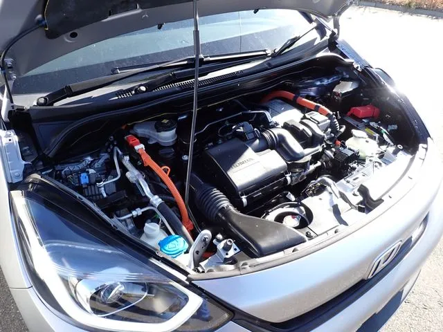 フィット　ｅ：ＨＥＶ（ホンダ）の車両写真