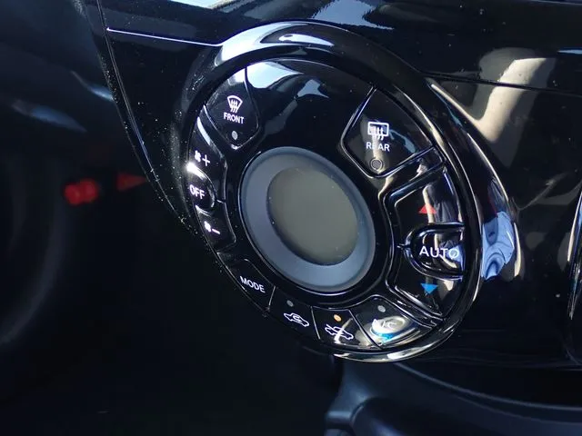 ノート(ニッサン)の車両写真