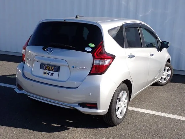 ノート(ニッサン)の車両写真