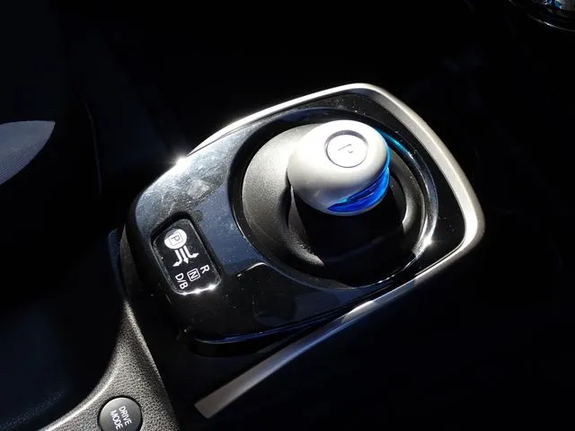 ノート(ニッサン)の車両写真