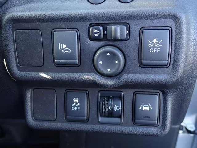 ノート(ニッサン)の車両写真