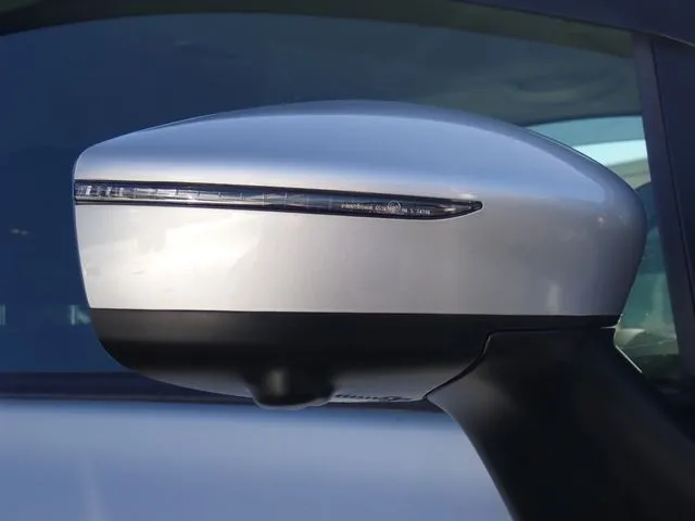 ノート(ニッサン)の車両写真