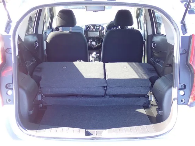 ノート(ニッサン)の車両写真