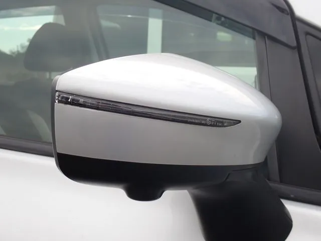 ノート（ニッサン）の車両写真