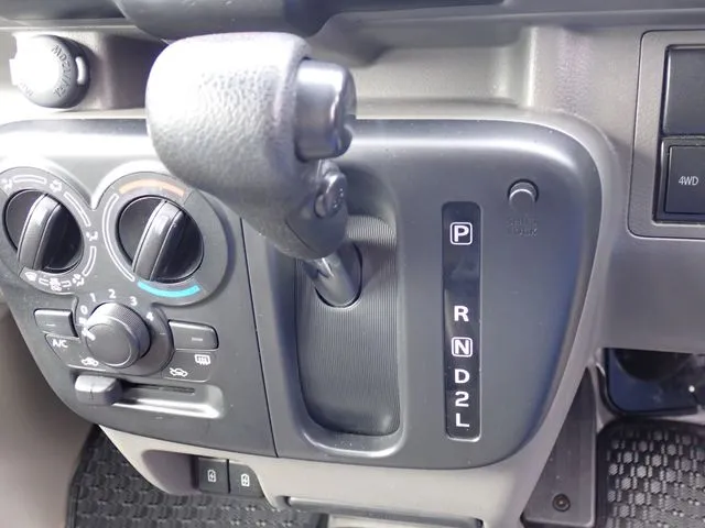 エブリイバン　４ＷＤ（スズキ）の車両写真