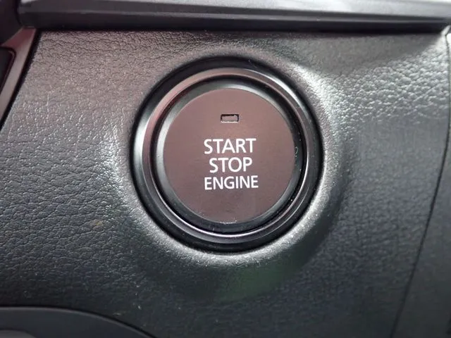 ＭＡＺＤＡ３　セダン（マツダ）の車両写真