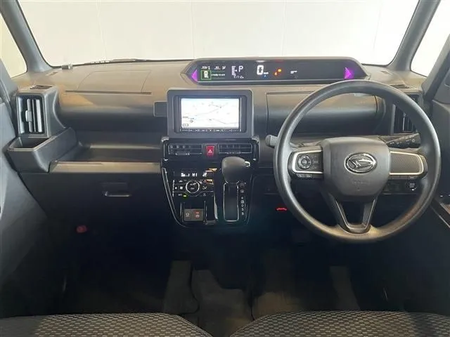 タント　カスタム（ダイハツ）の車両写真